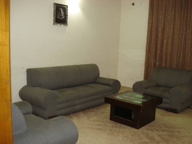Hotel Satyam Residency, Gurgaon 4